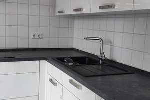 Schöne 3,5 Zimmerwohnung – Die vollständige Adresse der Immobilie erhältst du vom Anbieter., 42651 Solingen-Mitte, Solingen – Vorschaubild 2