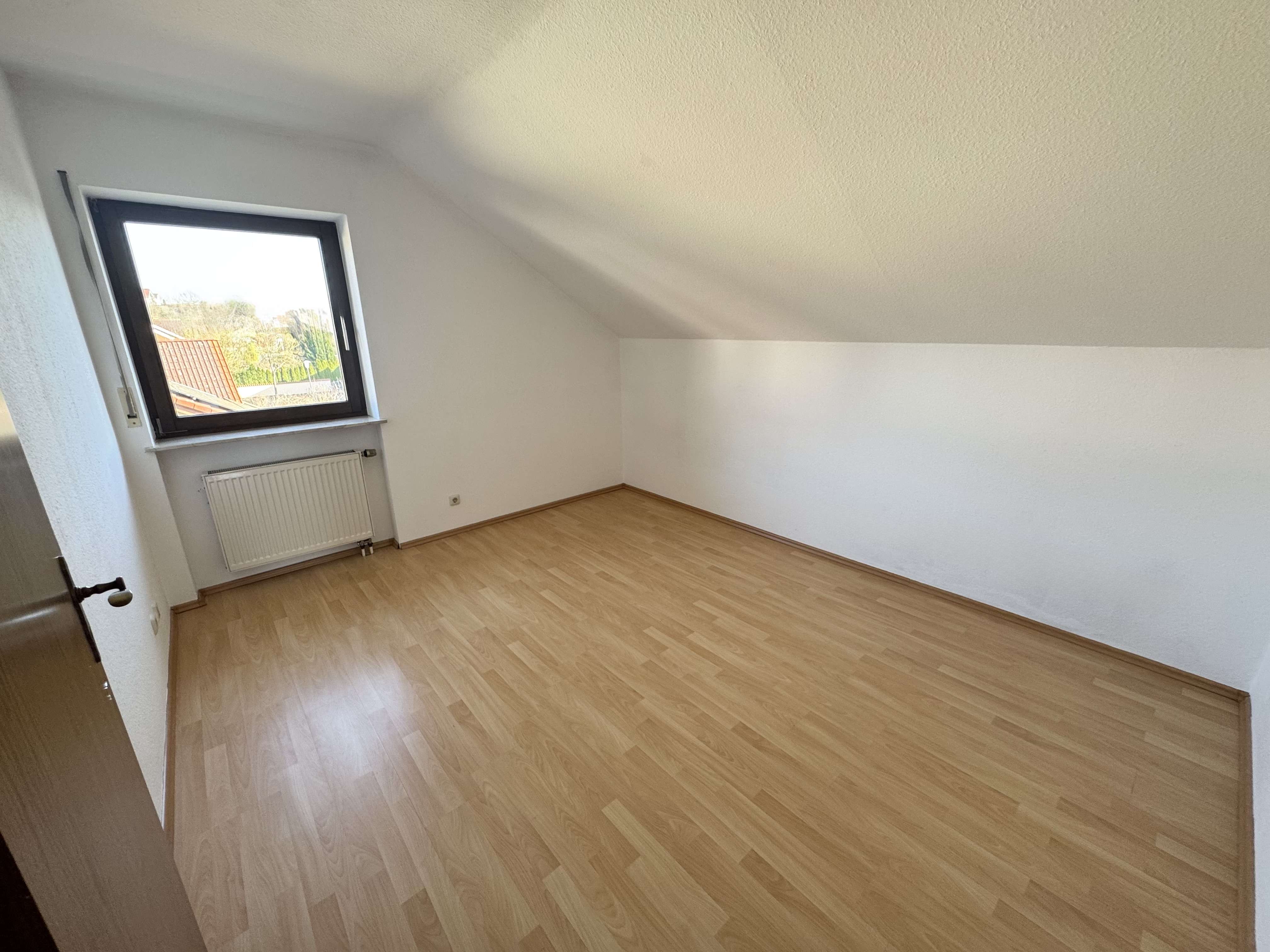 Immobilie in Hünfeld - Einfamilien-Wohnhaus mit Einliegerwohnung in bester Lage zu verkaufen ! - Bild 10