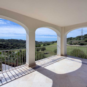 Eck-Golfblick Haus zum Verkauf in Estepona