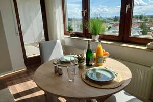 Hochwertig sanierte 2-Zimmer-Wohnung mit Balkon, Weitblick & TG-Stellplatz – möbliert, All-inclusive – 70567 Möhringen-Nord, Stuttgart – Vorschaubild 4