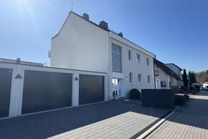 Teilmöblierte, renovierte, helle 2-Zimmer Wohnung im 1. OG mit Balkon in Weitmar-Mark