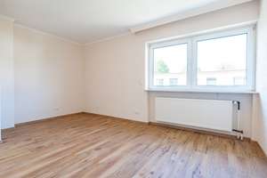 Endreihenhaus mit zwei Vollgeschossen, Vollkeller und großem Grundstück – Die vollständige Adresse der Immobilie erhältst du vom Anbieter., 22457 Schnelsen, Hamburg – Vorschaubild 17