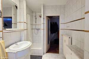 Bezugsfreie 3-Zimmer-Wohnung im HP mit Stellplatz und Parkett im Schöneberger Winterfeldt-Kiez! – 10781 Schöneberg, Berlin – Vorschaubild 8