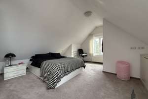Wunderschönes und gepflegtes Zweifamilienhaus mit durchdachter Aufteilung in ruhiger Lage von Essen – Die vollständige Adresse der Immobilie erhältst du vom Anbieter., 45279 Freisenbruch, Essen – Vorschaubild 14