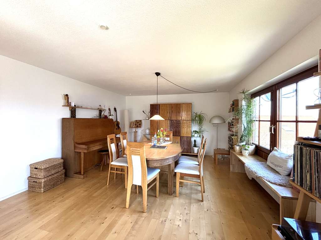 Immobilie in Hermaringen - Einziehen und wohlfühlen - sonniges Einfamilienhaus in familienfreundlicher Lage - Bild 1