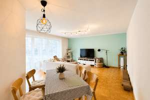 Zum Verkauf: helle 2 Zimmer-Wohnung mit Balkon und TG-Stellplatz in Waldkirch – Die vollständige Adresse der Immobilie erhältst du vom Anbieter., 79183 Waldkirch – Vorschaubild 5