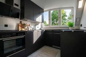 Helle Dachgeschosswohnung mit Charme und schönem Ausblick – Die vollständige Adresse der Immobilie erhältst du vom Anbieter., 81827 Waldtrudering, München – Vorschaubild 3