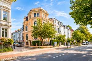 BEL ÉTAGE WOHNUNG IN BEEINDRUCKENDER GRÜNDERZEITVILLA – Die vollständige Adresse der Immobilie erhältst du vom Anbieter., 28203 Steintor, Bremen – Vorschaubild 1
