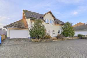Modernes Einfamilienhaus in ruhiger Feldrandlage! – Die vollständige Adresse der Immobilie erhältst du vom Anbieter., 66879 Steinwenden – Vorschaubild 2
