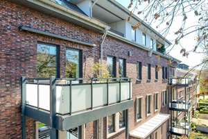 Viel Raum, viel Stil, viel Leben!
Große, neuwertige Traumwohnung mit 3 Balkonen – Die vollständige Adresse der Immobilie erhältst du vom Anbieter., 45138 Südostviertel, Essen – Vorschaubild 23