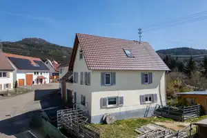 Sanierungsobjekt mit viel Platz für Mensch & Tier – Drei Stallungen und über 1.400 m² Grundstück – Rottweil (Kreis) – Vorschaubild 3