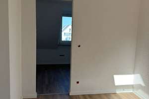 Charmante 4,5-Zimmer Maisonette-Wohnung im Zweifamilienhaus in Duisburg-Wanheim-Angerhausen – Römerstraße 0, 47249 Wanheim-Angerhausen, Duisburg – Vorschaubild 25