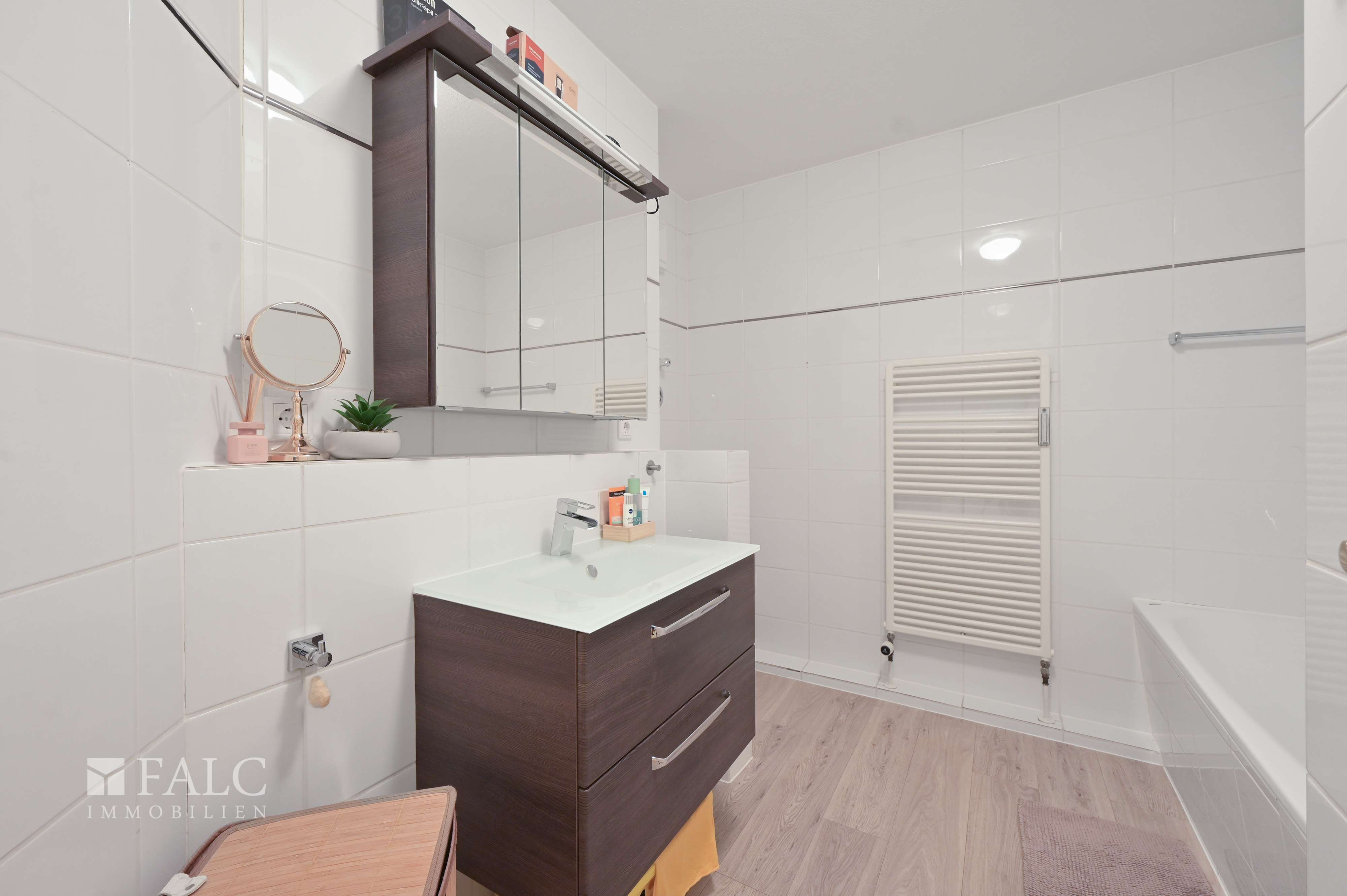 Immobilie in Neubiberg - Harmonisch. Hell. Herzlich. Gemütliche Dachgeschosswohnung in Top Lage - Bild 8