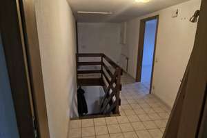 Attraktives Einfamilienhaus mit Carport und zusätzlichem Stellplatz zu vermieten – Die vollständige Adresse der Immobilie erhältst du vom Anbieter., 57555 Mudersbach – Vorschaubild 4