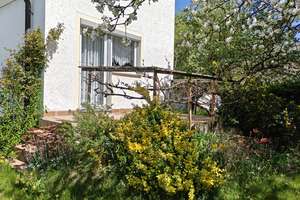 Charmantes Einfamilienhaus mit 650 m² Grundstück, Doppelgarage und freiem Blick ins Grüne – 93057 Sallern-Gallingkofen, Regensburg – Vorschaubild 5