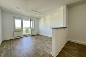 Ihr neues Familiennest: Balkon mit Parkblick, helle Räume, naturnahe Lage – Am Stadtpark 6, 9120 Helbersdorf, Chemnitz – Vorschaubild 3