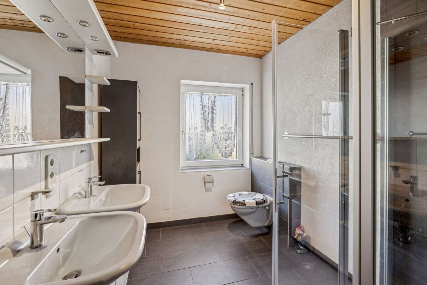 Immobilie in Fischbach bei Dahn - Familienfreundliches Anwesen in idyllischer Waldrandlage – vielseitig nutzbar mit drei Wohnebenen - Bild 8