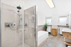 Architektenhaus am Waldrand von Willmering– großzügiges Split-Level-Wohnen, frisch modernisiert! – Die vollständige Adresse der Immobilie erhältst du vom Anbieter., 93497 Willmering – Vorschaubild 12