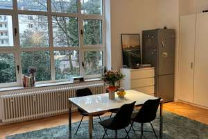 Elegante möblierte 2-Zimmer Wohnung im 1. OG in München-Maxvorstadt