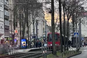 Kölner-Südstadt, 51 qm, 2 Zimmer, EBK, Bad, WC, Aufzug, perfekt!!!!!!!! – Ubierring 17, 50676 Neustadt/Süd, Köln – Vorschaubild 2