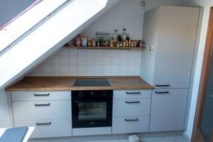 Provisionsfrei und mit neuer EBK: Helle, geräumige 2-Zimmer-Dachgeschosswohnung – 91056 Heiligenloh, Erlangen – Vorschaubild 6