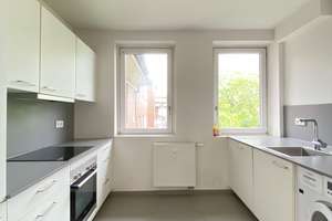 Schöne 2 Zimmerwohnung mit Einbauküche und Balkon zu vermieten – Friesenstraße 26, 20097 Hammerbrook, Hamburg – Vorschaubild 4