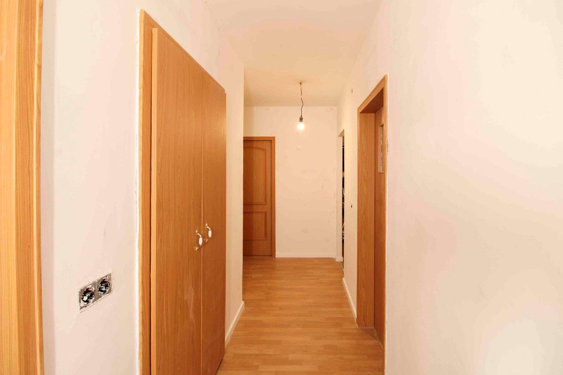 Raum für Alltag & Ideen: 3-Zi.-Erdgeschosswohnung mit großem, überdachtem Balkon, Mettmann Kreis – Bild 4