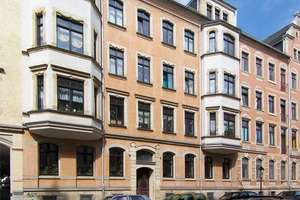 Gemütliche DG-Wohnung mit Tageslichtbad... – Rudolf-Breitscheid-Straße 16, 9112 Kaßberg, Chemnitz – Vorschaubild 1