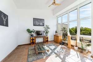 HEGERICH: Moderne Dachgeschosswohnung mit Loftcharakter und großer Sonnenterrasse in Fürth