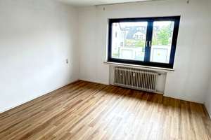 Köln Eil: 3 Zimmer, Balkon, Gäste WC und Stellplatz in bester Aufteilung  – Leostr. 21, 51145 Eil, Köln – Vorschaubild 8