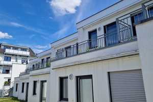 Geschmackvolle 2-Raum-Terrassenwohnung mit Balkon und EBK in Bonn – Haydnstraße 59, 53115 Bonn – Vorschaubild 1