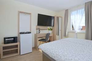 möbliertes 1-Zimmer-Apartment mit eigenem Bad in Mainzer Toplage – Kurt-Schumacher-Strasse 50, 55124 Gonsenheim, Mainz – Vorschaubild 2