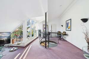 Schöne Maisonette-Dachgeschosswohnung in einem kleinen Mehrfamilienhaus mit nur 6 Einheiten in Solln – Die vollständige Adresse der Immobilie erhältst du vom Anbieter., 81479 Solln, München – Vorschaubild 16