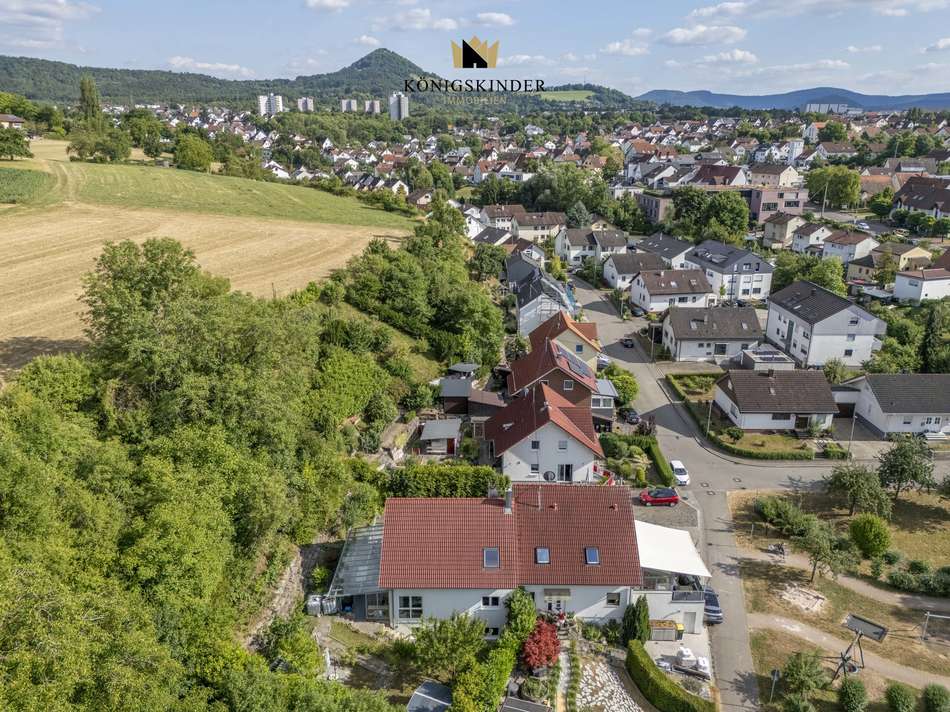 Weitläufiges Grundstück mit üb