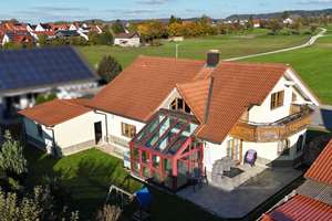 Familienidylle am Ortsrand - mit Einliegeroption, Garten und Doppelgarage – Die vollständige Adresse der Immobilie erhältst du vom Anbieter., 72145 Hirrlingen – Vorschaubild 2
