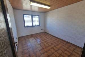 Sonnendurchflutetes XXL-Reiheneckhaus mit großer Garage in ruhiger Altdorf-Wohnlage – Die vollständige Adresse der Immobilie erhältst du vom Anbieter., 90518 Altdorf bei Nürnberg – Vorschaubild 18