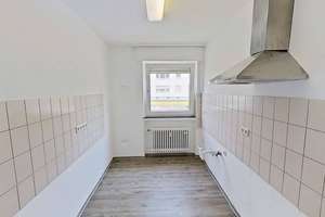 Durchdacht & geräumig: Helle 3-Zimmer-Wohnung mit Tageslicht-Vollbad – Lahrkampstraße 1, 33104 Schloß Neuhaus, Paderborn – Vorschaubild 7