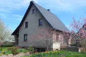 Solides Eifamilienhaus Bj. 1980 teilmodernisiert, reizvolles Grundstück ruhig und verkehrsgünstig