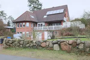 Charmantes Familienidyll vor den Toren Hamburgs – Großzügiges Wohnen mit Wohlfühlfaktor – Harburg (Kreis) – Vorschaubild 1