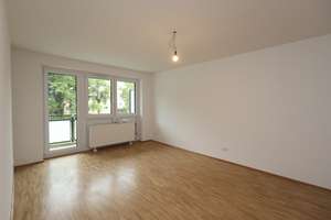 ERSTBEZUG nach Sanierung - Attraktive 3-Zimmerwohnung mit Westloggia - kurzfristig beziehbar – 81737 Altperlach, München – Vorschaubild 2