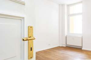 Bezugsfrei & frisch renoviert: lichtdurchfluteter 3-Zimmer-Altbau mit Loggia & Balkon in Neukölln – Kienitzer Straße 7, 12053 Neukölln (Ortsteil), Berlin – Vorschaubild 9