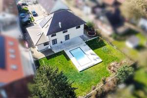 Moderne Stadtvilla mit Pool und großzügigem Garten – luxuriöses Wohnen in ruhiger Lage von Neuried – Die vollständige Adresse der Immobilie erhältst du vom Anbieter., 77743 Neuried – Vorschaubild 73