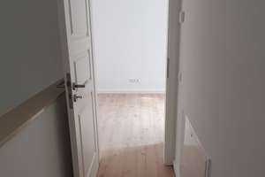 Schick Schick Schick ! 2,5 Raum Wohnung, Tageslichtbad und sehr helle Räume mit Balkon und Terrasse. – Leipziger Str 28a, 39112 Leipziger Straße, Magdeburg – Vorschaubild 9