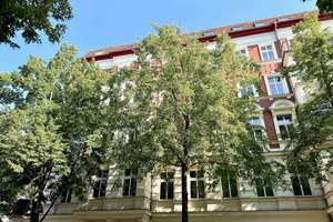 bezugsfrei & provisionsfrei: Renovierter Altbau mit 2 Balkonen, Aufzug und Einbauküche am Mauerpark – Die vollständige Adresse der Immobilie erhältst du vom Anbieter., 10435 Mitte (Ortsteil), Berlin – Vorschaubild 8