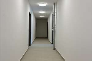 Erstbezug // Neubau // Praktische 3-Zimmer-Wohnung mit Balkon und EBK – Hagedornstraße 94, 12487 Johannisthal, Berlin – Vorschaubild 12