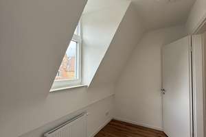 Stilvolle 2,5-Zimmer-Dachgeschosswohnung im Altbaucharme – Erstbezug, mit Balkon, frei – Reinsburgstr. 93, 70176 Rotebühl, Stuttgart – Vorschaubild 10