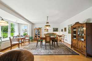 Charmantes EFH mit großer Südwest-Terrasse und idyllischem Grundstück * Garage und Carport – Saalekreis – Vorschaubild 4