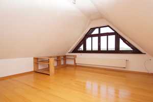 * SPACIOUS * CHARMING * COUNTRY-SIDE LIVING * 
ca. 220 m², 5 Bed, 2.5 Bath, 3 Garage – Rheingau-Taunus-Kreis – Vorschaubild 29