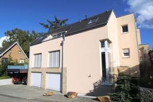 Attraktives, vermietetes Zweifamilienhaus mit Garagen, Carport und Garten in Aachen-Friesenrath! – Hundertsweg 3, 52076 Walheim, Aachen – Vorschaubild 3