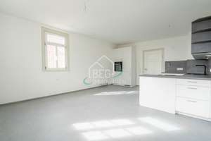 Saniertes Altbauambiente trifft moderne Ausstattung – 3 Zimmer im 2. OG